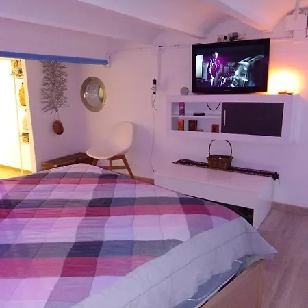Apartment Tribal